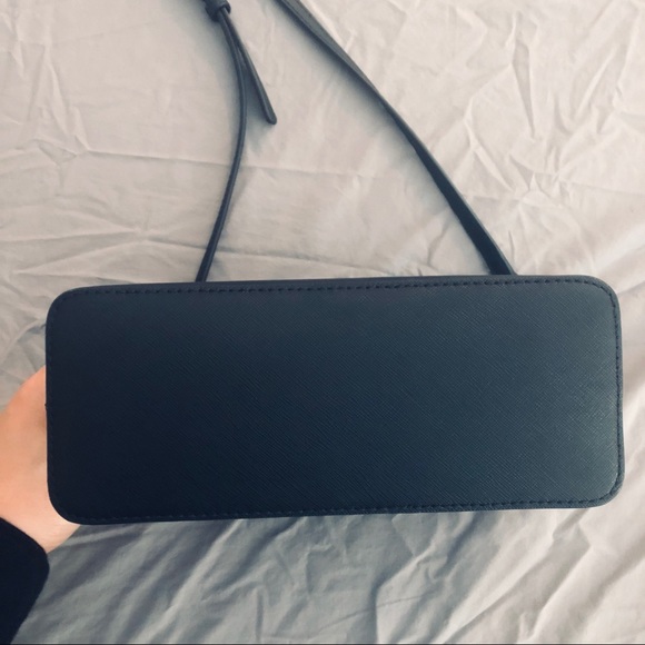 X SOLD X michael kors crossbody - Picture 3 of 5